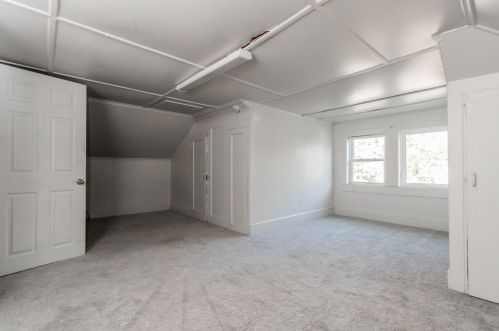 1435 Forest Ave, Portland ME 04103-3385 exterior