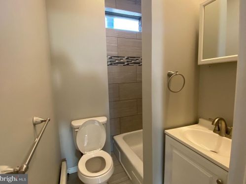 2229 Cantrell St, Philadelphia PA 19148-3320 exterior