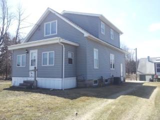 1924 Woodland Dr, Manitowoc, WI 54220-9662