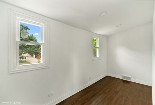 773 Willow Rd, Elmhurst IL  60126-1766 exterior