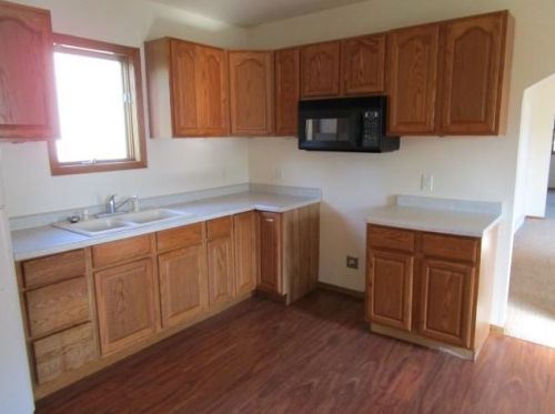 911 State St, Manitowoc, WI 54220-4037