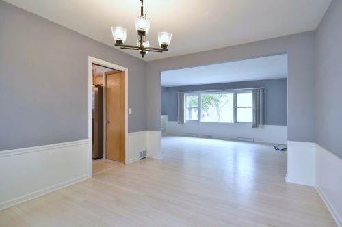 6909 Balmoral Ave, Chicago IL  60656-2007 exterior