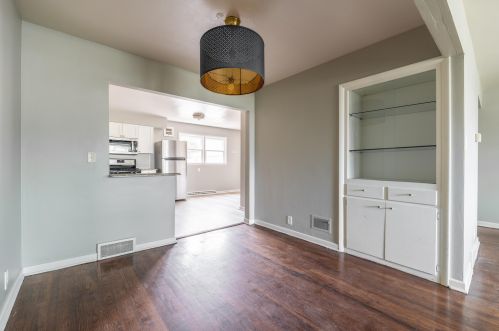 1933 Oklahoma Ave, Milwaukee WI 53207-2953 exterior