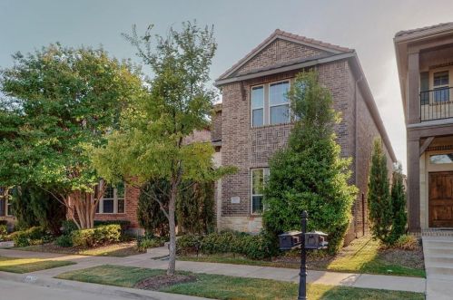 6627 Escondido St, Irving TX  75039-4207 exterior