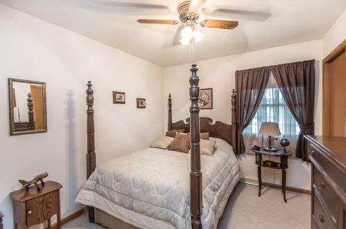 5030 20th St, Milwaukee WI 53233-2506 exterior