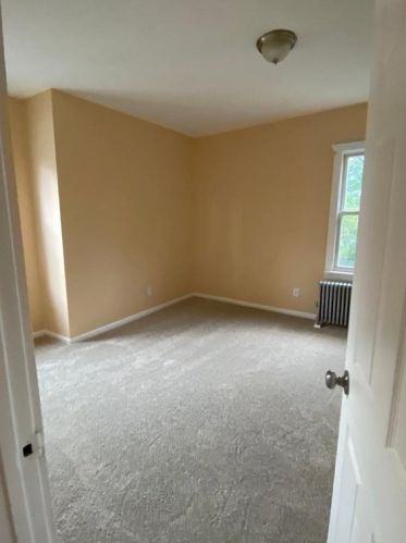 38 Dresden St, Springfield MA 01109-2706 exterior