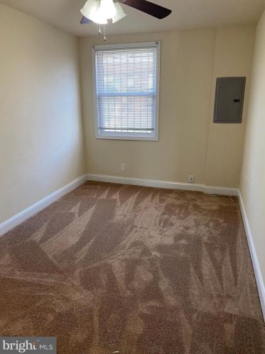 5306 Glenloch St, Philadelphia PA 19135-2718 exterior