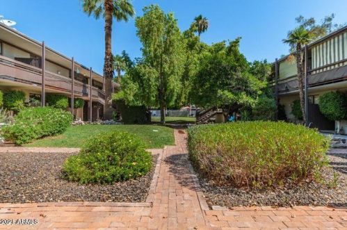 1101 Bethany Home Rd, Phoenix AZ  85014-2234 exterior