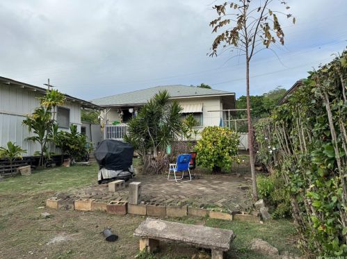 3877 Claudine St, Honolulu HI 96816-4333 exterior