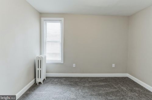 5912 Leithgow St, Philadelphia PA 19123-1420 exterior