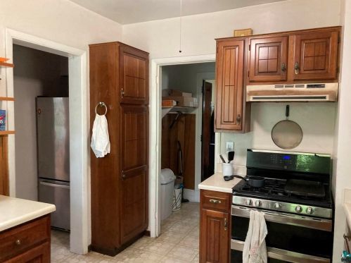 314 20th Ave, Duluth, MN 55806-1620