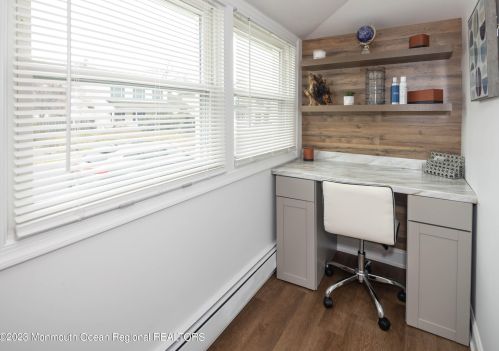 25 Monmouth Ave, Middletown NJ  07748-5732 exterior