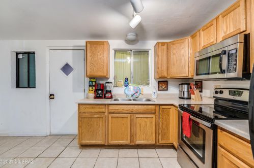 3610 32 St, Tucson AZ 85711-6830 exterior