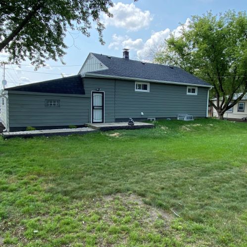 9126 Thurston Ave, Milwaukee WI  53225-2722 exterior