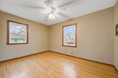 1606 Hazel St, Saint Paul MN 55119-4230 exterior