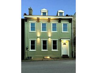 915 Peralta St, Pittsburgh PA  15212-8024 exterior