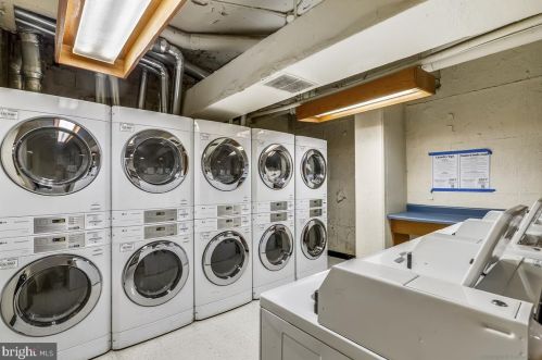 1545 18th St, Washington DC  20036-1345 exterior