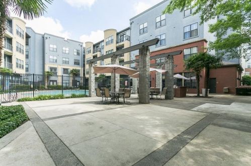 400 17th St, Atlanta GA  30363-1045 exterior