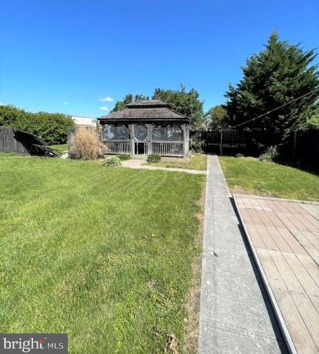 109 Elm Ave, Hanover PA 17331-1906 exterior