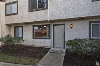 3135 Kelp Ln, Oxnard CA  93035-1636 exterior