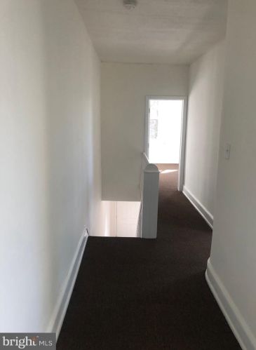 98 6 St, Darby PA 19023-2307 exterior