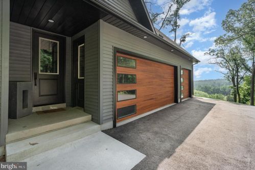 2054 Church Rd, Hummelstown PA exterior