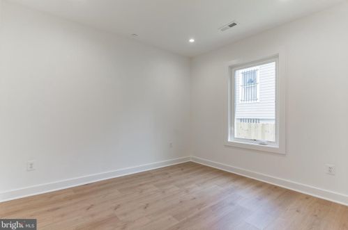 928 47th Pl, Washington DC  20019-3720 exterior