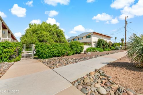 1475 Jones Blvd, Tucson AZ 85716-3643 exterior