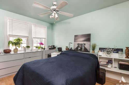 6024 Artesian Ave, Chicago IL 60659-4101 exterior