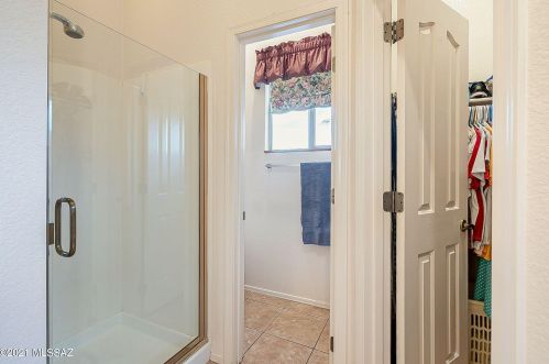 2621 Peter Seward Dr, Tucson AZ 85745-9611 exterior