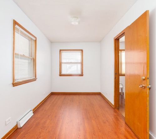 4716 Kennicott Ave, Chicago IL 60630-4322 exterior