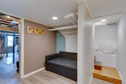 45 Oak St, Dover NH 03820-2845 exterior