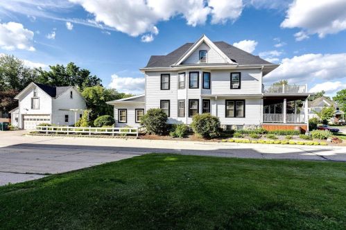 120 Swift St, Edgerton WI 53534-1833 exterior