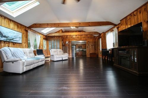 11 Pne St, Danvers MA 01923-2636 exterior