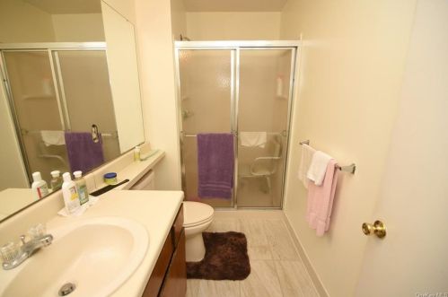 25 Huntington Cir, Peekskill NY 10566-2558 exterior