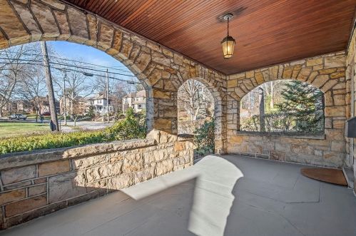 85 Inglewood Dr, Pittsburgh, PA 15228-1503