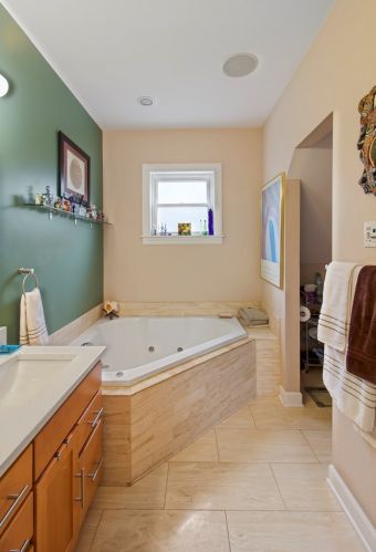 2152 Farragut Ave, Chicago IL 60625-1204 exterior