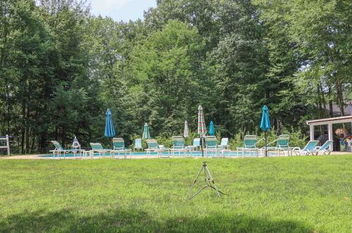 19 Amoskeag Rd, Concord NH 03301-4641 exterior