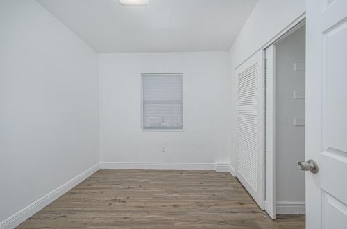 208 Southern Ave, Fort Pierce FL  34950-5433 exterior