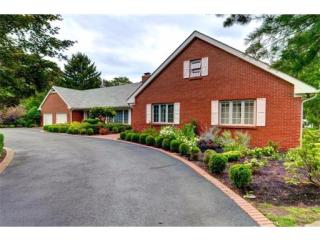 39 Hillcrest Dr, Piscataway, NJ 08854-5801