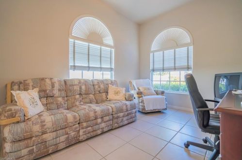 5252 Hawkesbury Way, Naples, FL 34119-9581