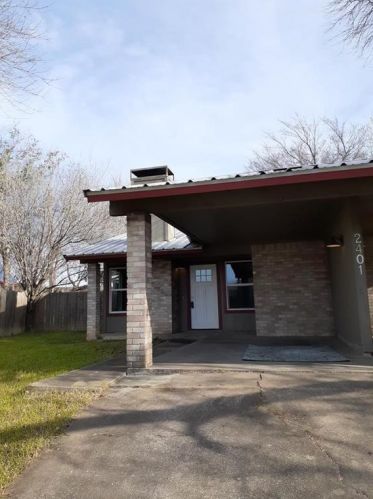2401 Burleson Ct, Austin TX  78741-5603 exterior