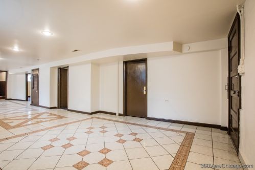 6900 Campbell Ave, Chicago IL 60645-4604 exterior