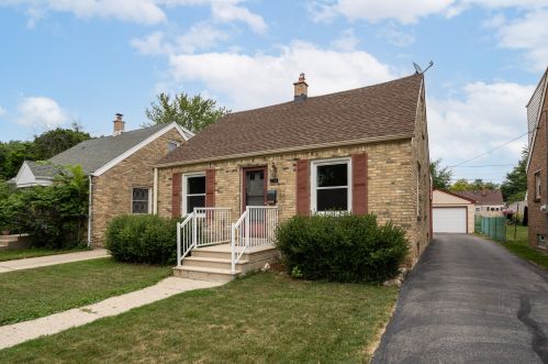 214 80th St, Milwaukee WI  53214-1419 exterior