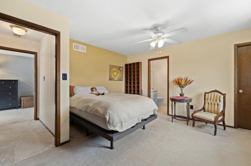 4156 104, Milwaukee WI 53226-4324 exterior