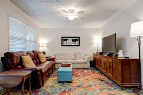 2476 Jefferson Ter, Atlanta GA  30344-2743 exterior