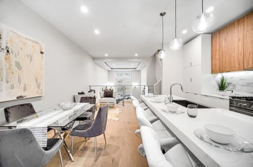 6219 Ellis Ave, Chicago IL 60653-3615 exterior