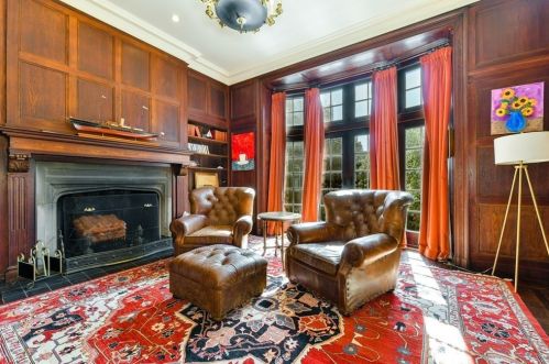 48 Mount Vernon St, Boston MA  02132-2810 exterior