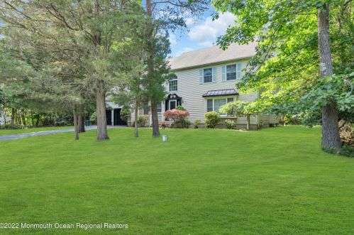 4 Dickens Ct, Jackson Twp NJ  08527-2844 exterior