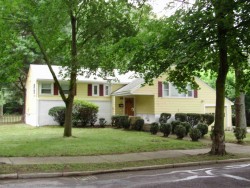 132 Christina St, Newton, MA 02461-1916